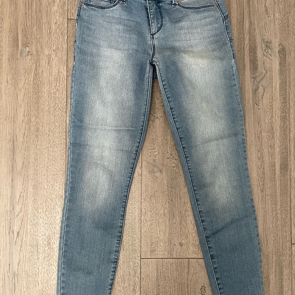 Blue Spice, mid rise skinny jeans, size 3, 27” inseam